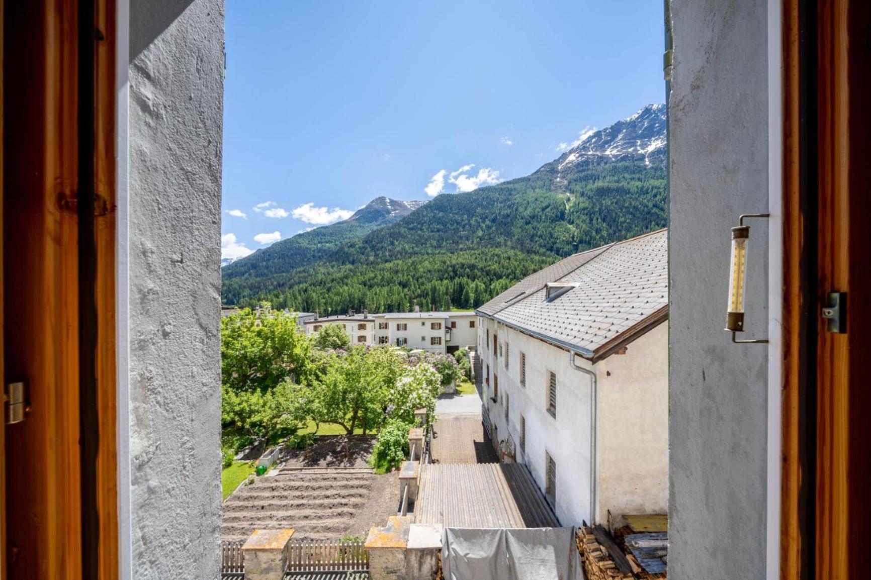 Chasa Plazza Gronda Apartment Lavin Exterior foto