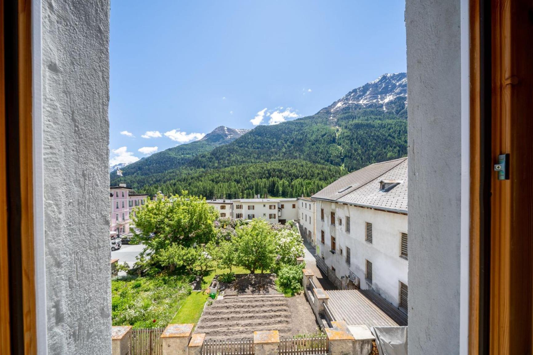 Chasa Plazza Gronda Apartment Lavin Exterior foto