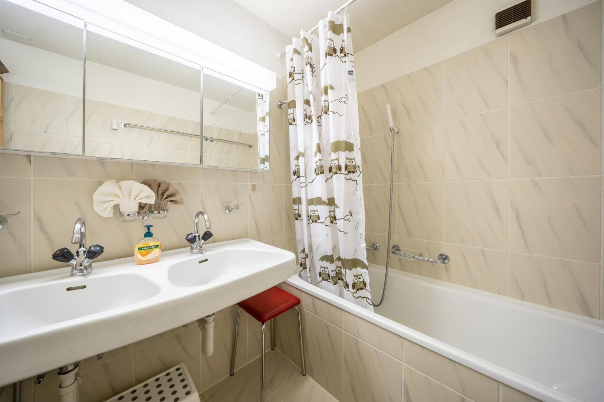 Chasa Plazza Gronda Apartment Lavin Exterior foto