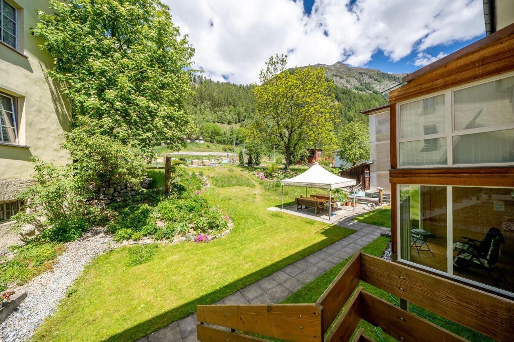 Chasa Plazza Gronda Apartment Lavin Exterior foto