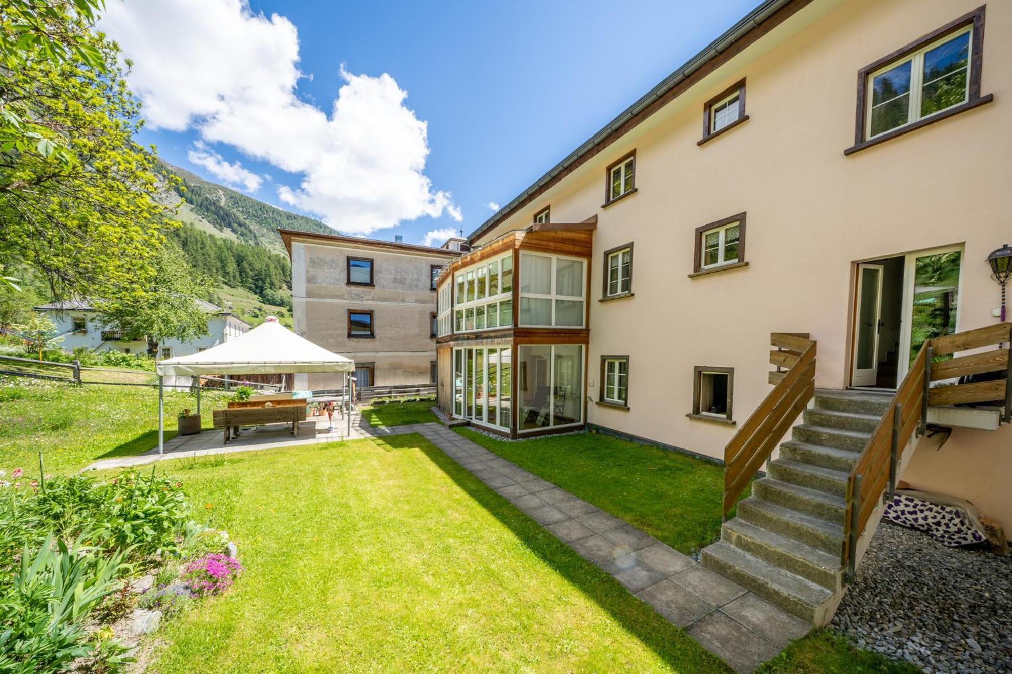 Chasa Plazza Gronda Apartment Lavin Exterior foto