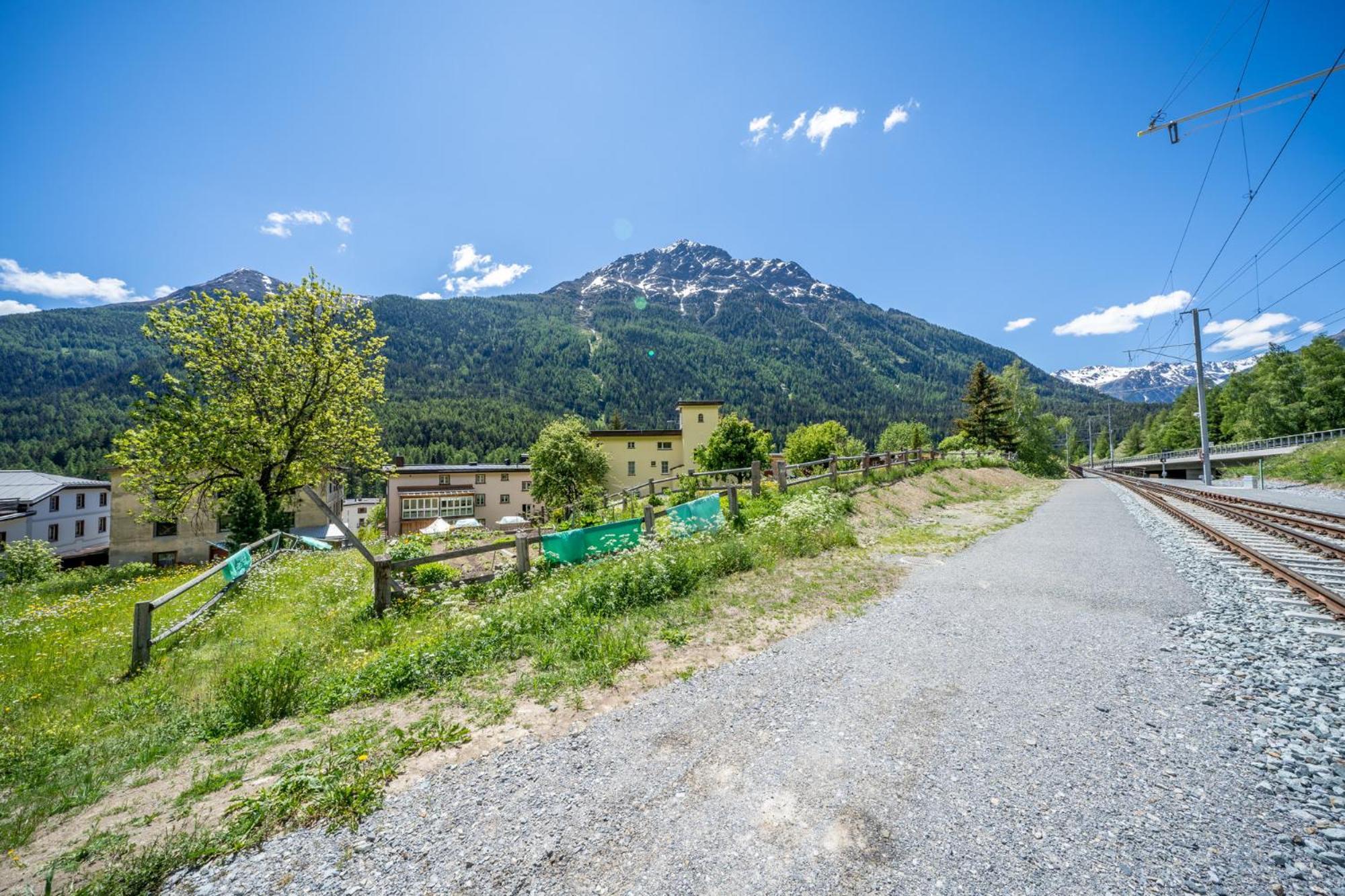 Chasa Plazza Gronda Apartment Lavin Exterior foto