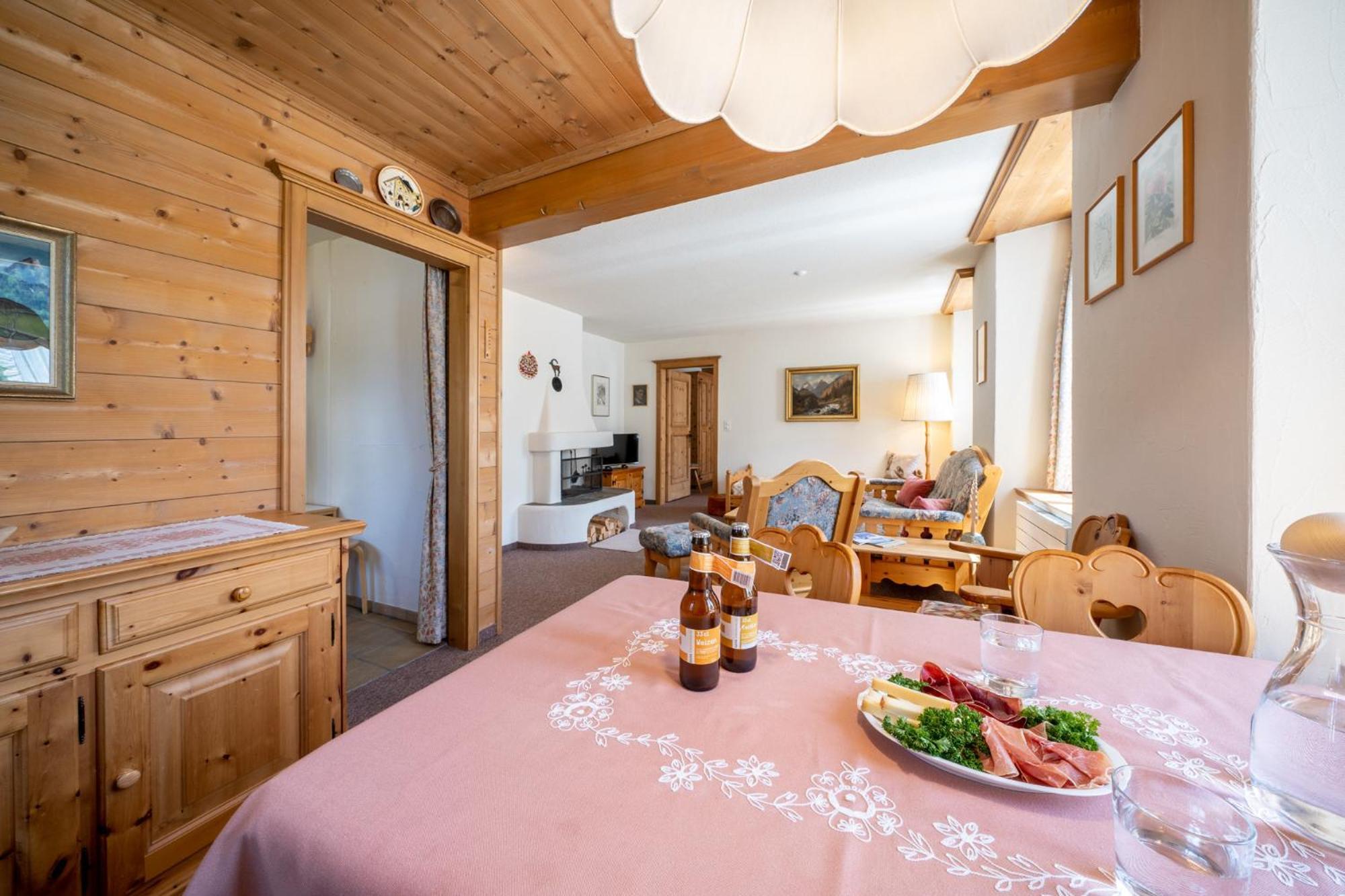 Chasa Plazza Gronda Apartment Lavin Exterior foto
