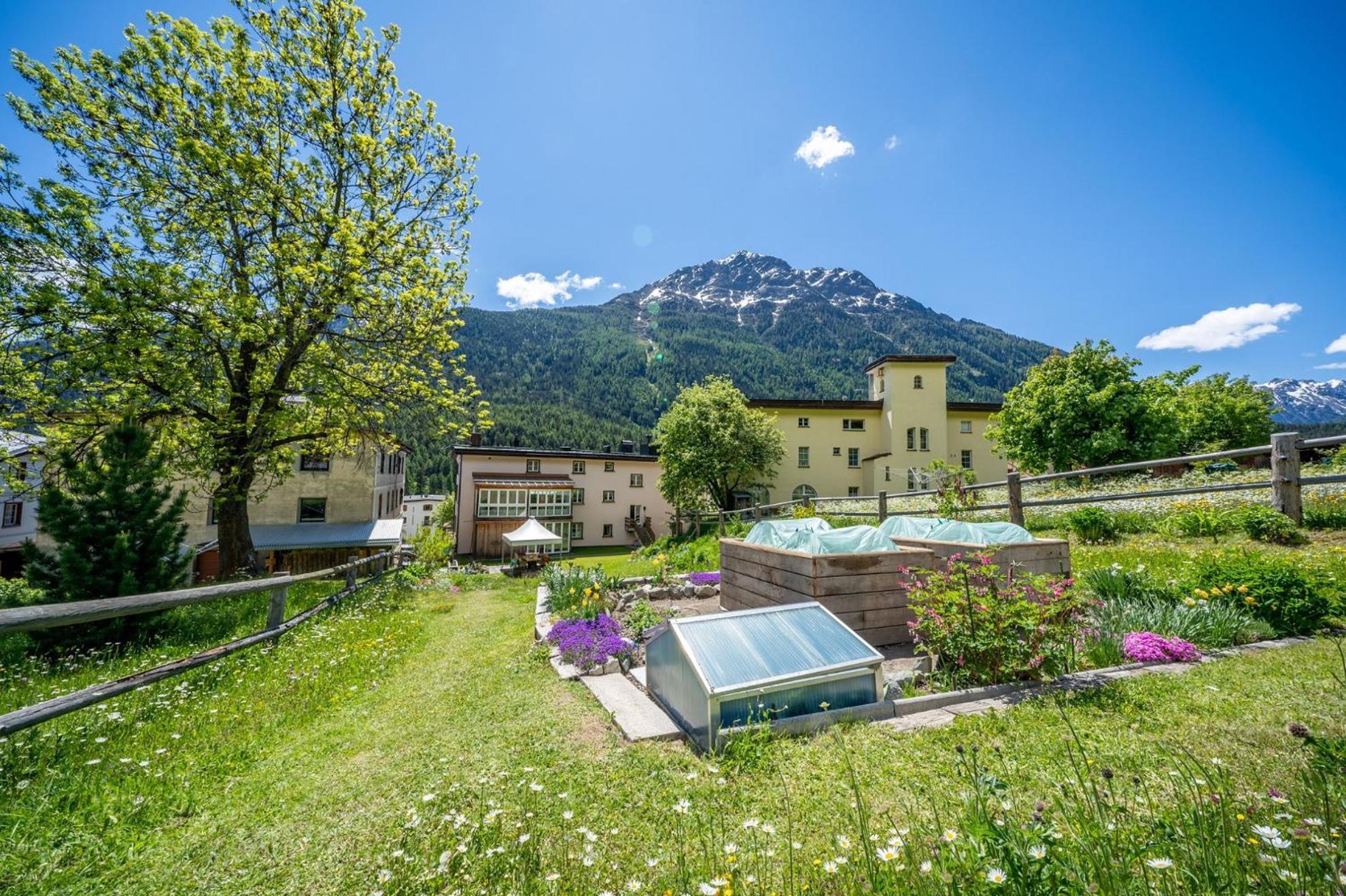 Chasa Plazza Gronda Apartment Lavin Exterior foto