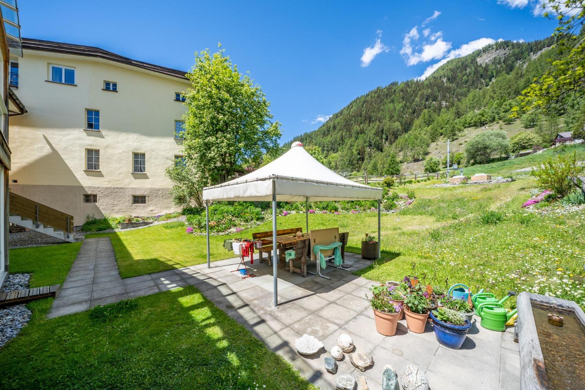 Chasa Plazza Gronda Apartment Lavin Exterior foto