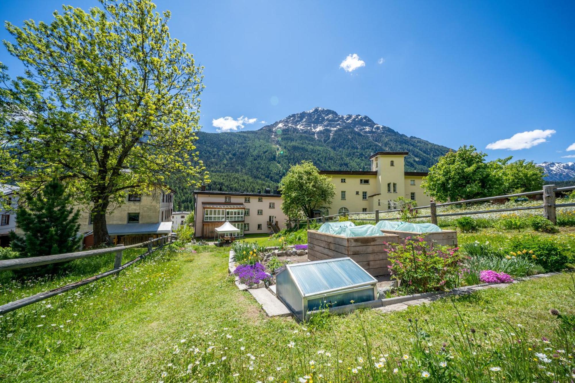 Chasa Plazza Gronda Apartment Lavin Exterior foto